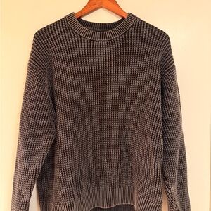 Abercrombie & Fitch Men's Textured Gray Crewneck Sweater